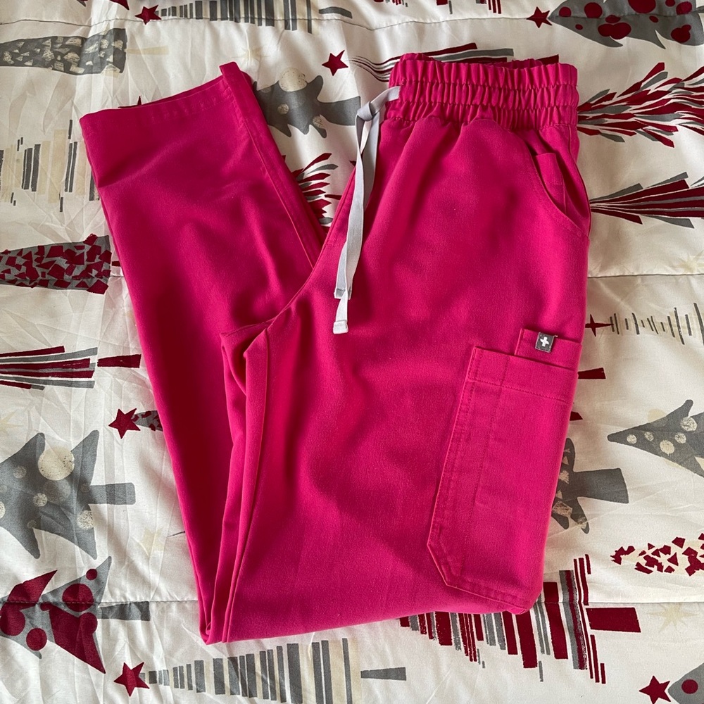 Figs Women's Bright Pink Jogger Pants